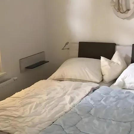 Strandhaus Fuer 6 Personen 100 M² *