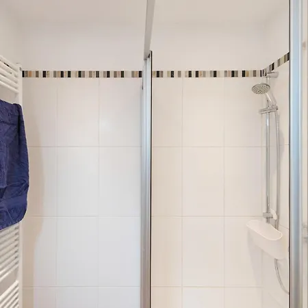 Ferienhaus Strandhaus Für 6 Personen 100 M²