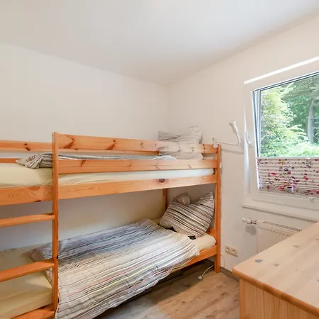Ferienhaus Strandhaus Für 6 Personen 100 M² *