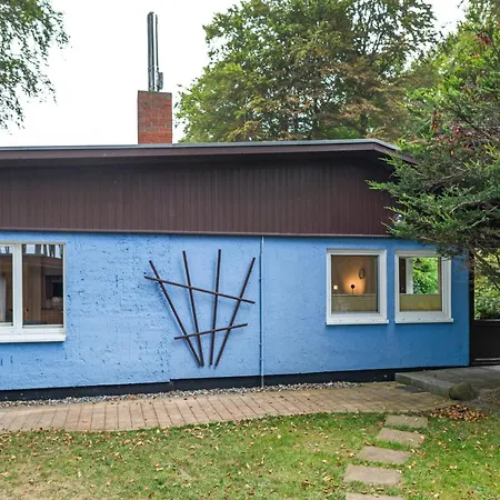 Ferienhaus Strandhaus Für 6 Personen 100 M²